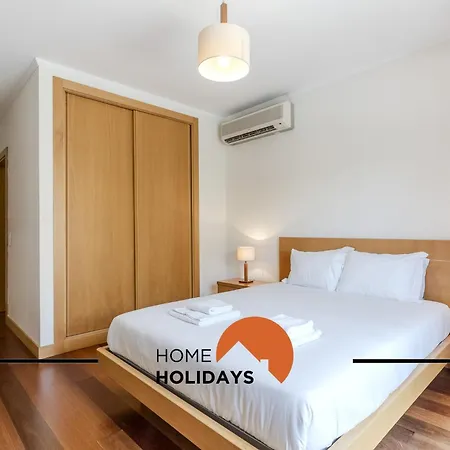 #327 Corcovada 43 Vista Piscina By Holidays